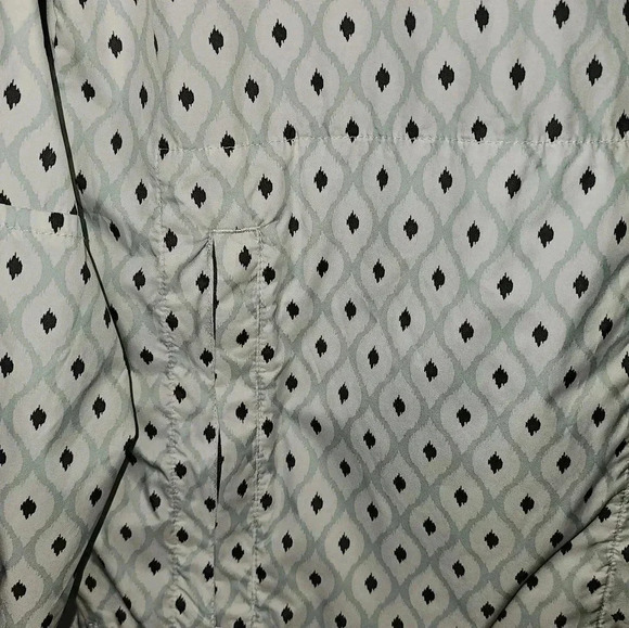 Peter Millar Womens Element E4 Windbreaker Golf Sz Medium - Picture 10 of 15